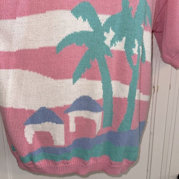 Vintage 80s/90s Catalina Pink Knit Short Sleeve Long Sweater with Beach Scene - Picture 3 of 8